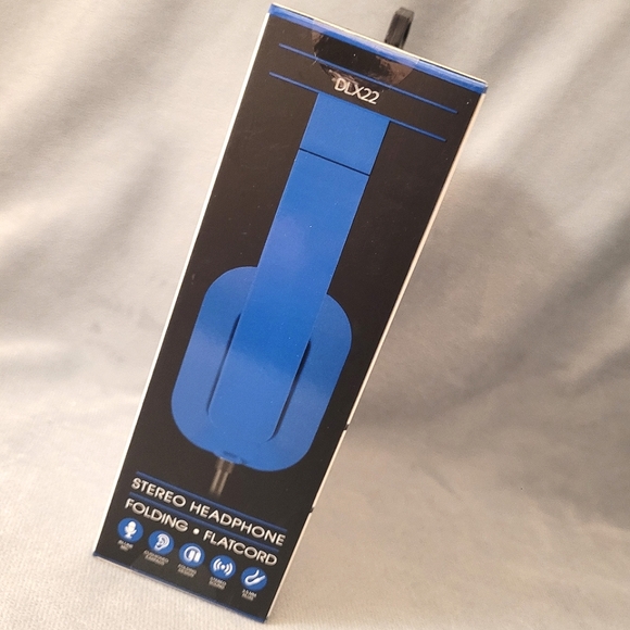 🔴BUNDLE 5/$20🔴🎧Folding Headphones w/hands-free microphone. - Picture 5 of 11